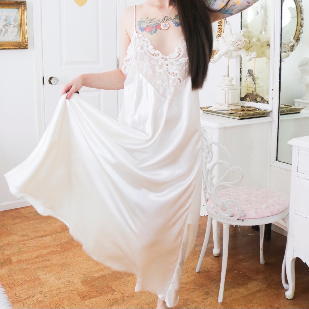 NWT Vintage Victoria’s Secret Gold label Nightgown